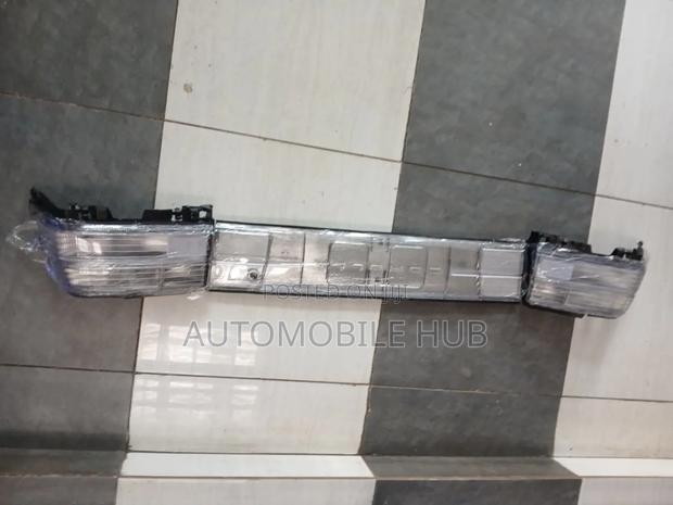 Toyota 100 Aftermarket Tail Lights - thumbnail 2