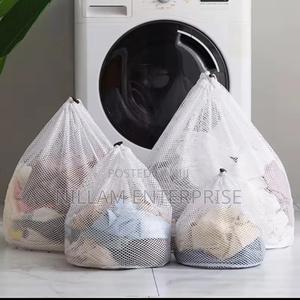 Large Washing Laundry Bag Mesh Organizer - thumbnail 2