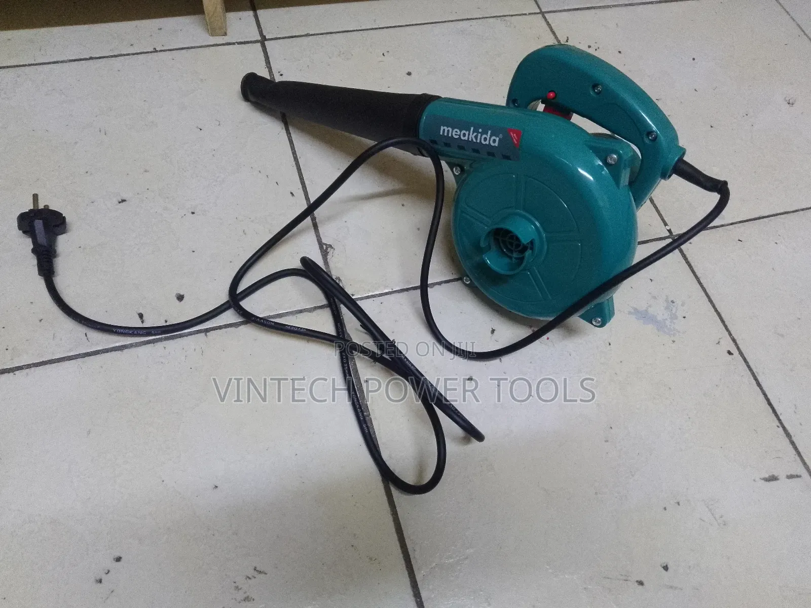 Meakida Blower