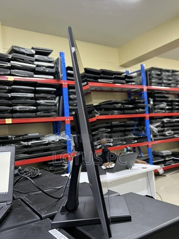 Hp 27inch Monitor - thumbnail 3