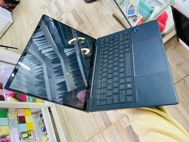 Laptop HP Dragonfly G3 16GB Intel Core I7 SSD 512GB - thumbnail 3