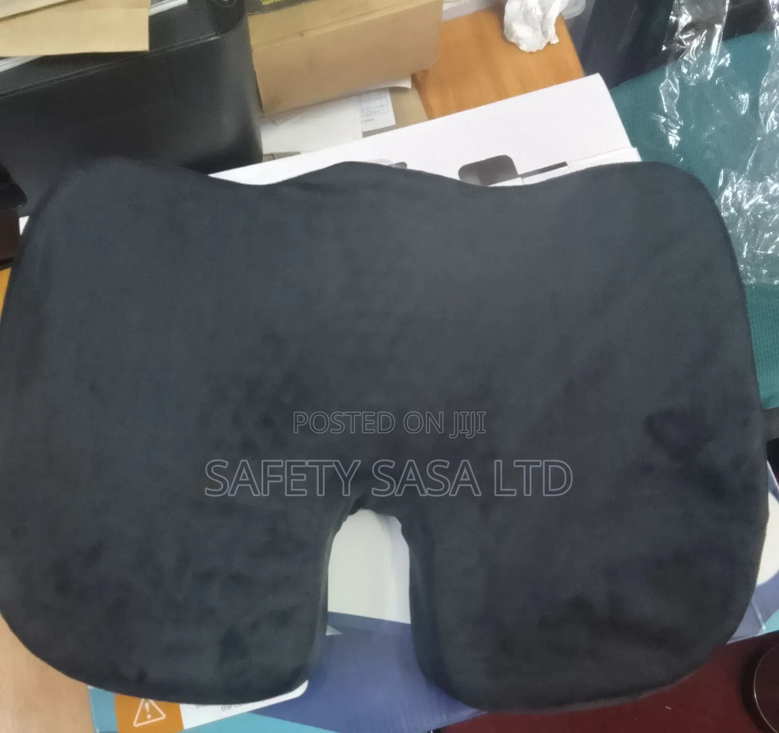 Memory S Foam and Anti-Slip Seat Cushion