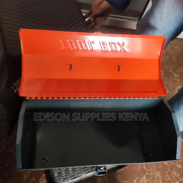 Metallic Toolbox Finder 14'' Metal Tool Box Lockable - thumbnail 5