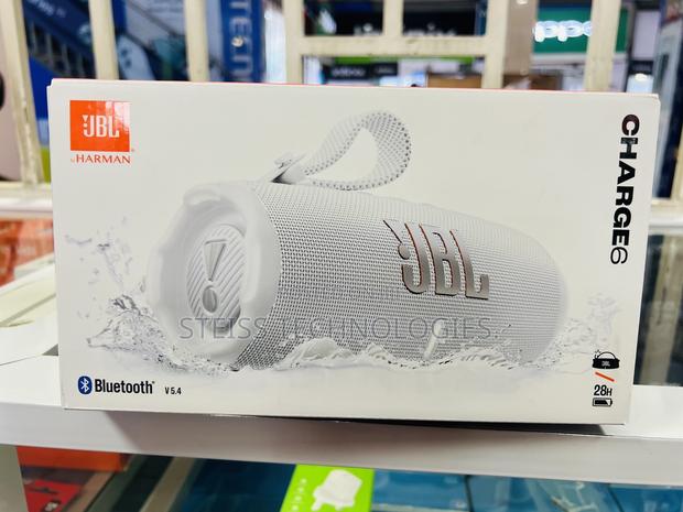 JBL Charge 6 Bluetooth Speaker - thumbnail 4