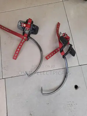 Pair Wooden Climbing Tool