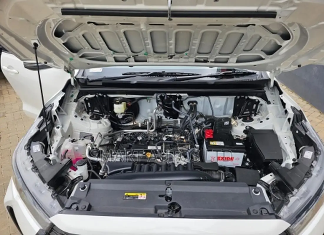 New Toyota Innova 2024 White