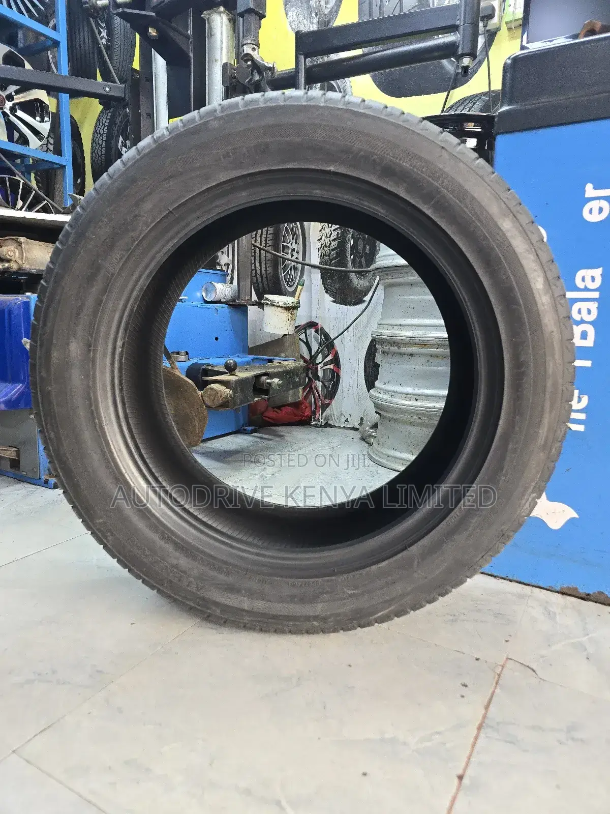 235/55r18 Bridgestone Alenza Tire