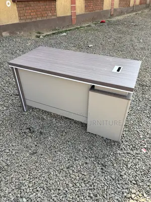 1.4m Advanced Modern Desk