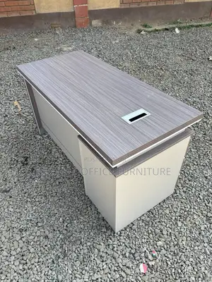 1.4m Advanced Modern Desk