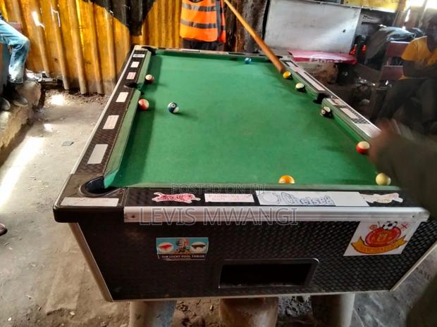 Pool Table - thumbnail 3
