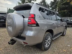 Toyota Land Cruiser Prado 2.8 2020 Gray