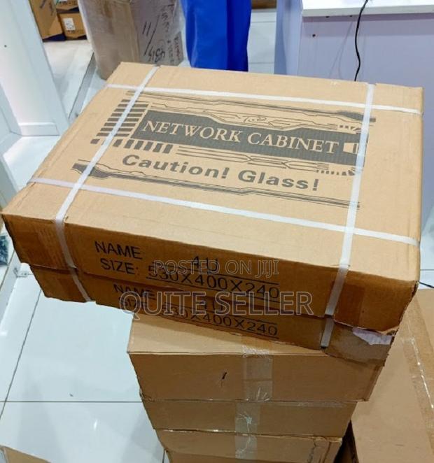 Smart Data Server Cabinet 4u – 600mm X 450mm Wallmount - main view