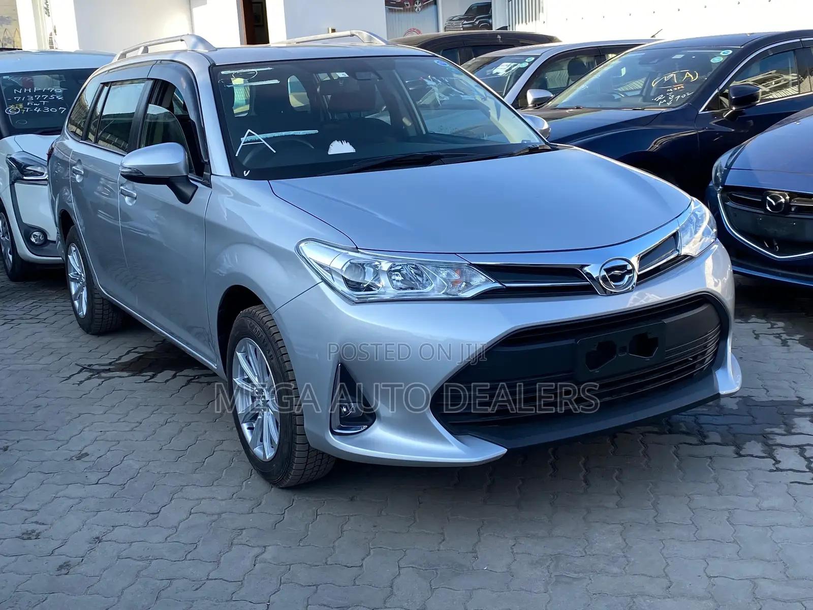 Toyota Corolla Fielder 2018 Silver