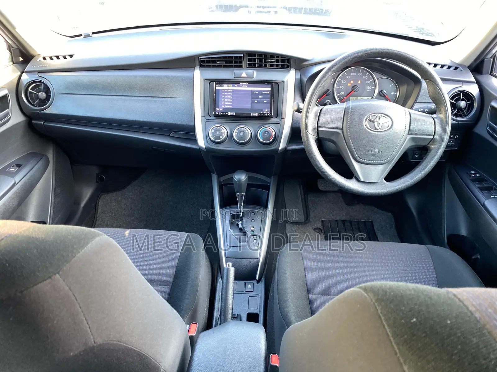 Toyota Corolla Fielder 2018 Silver