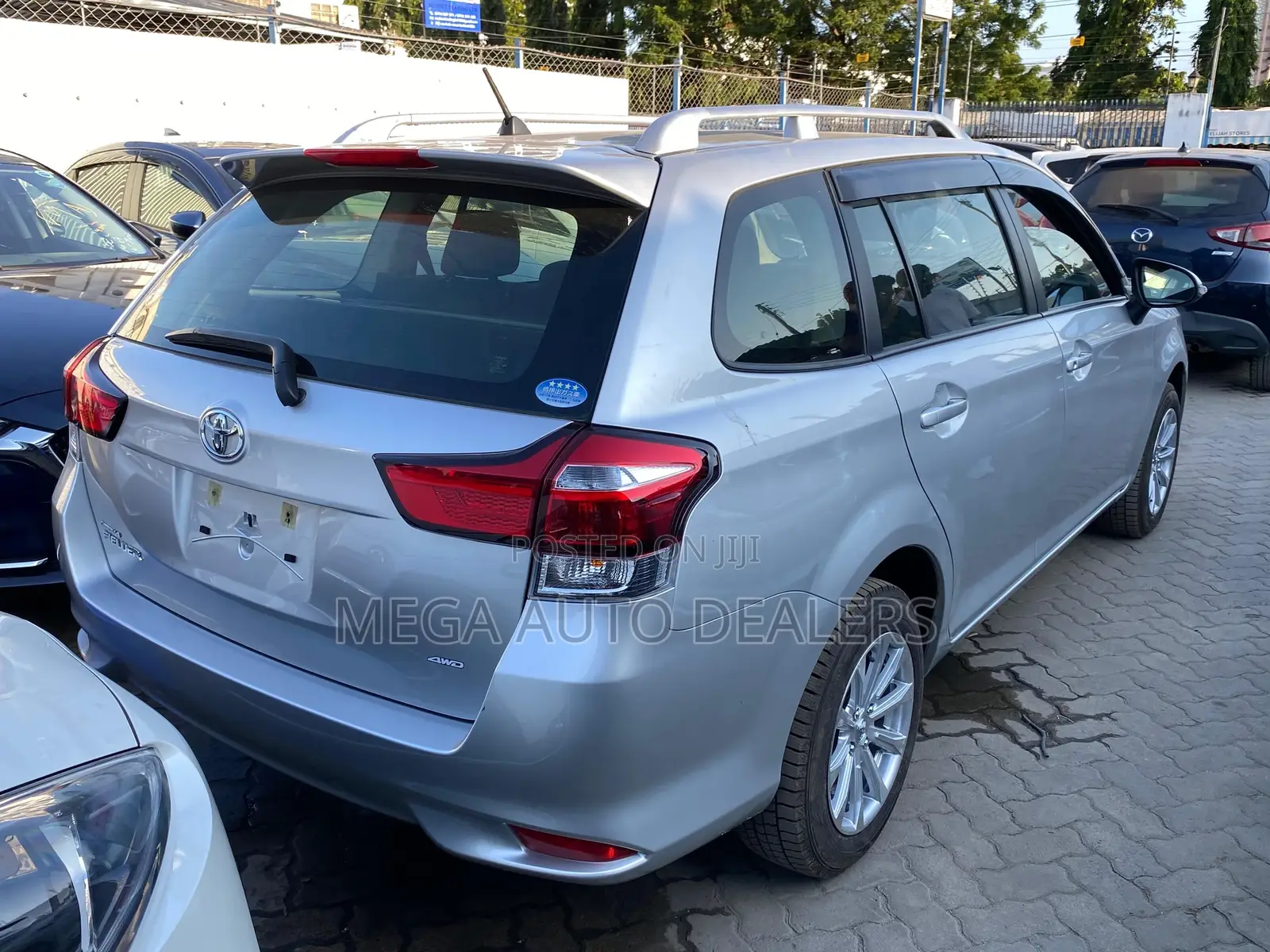 Toyota Corolla Fielder 2018 Silver