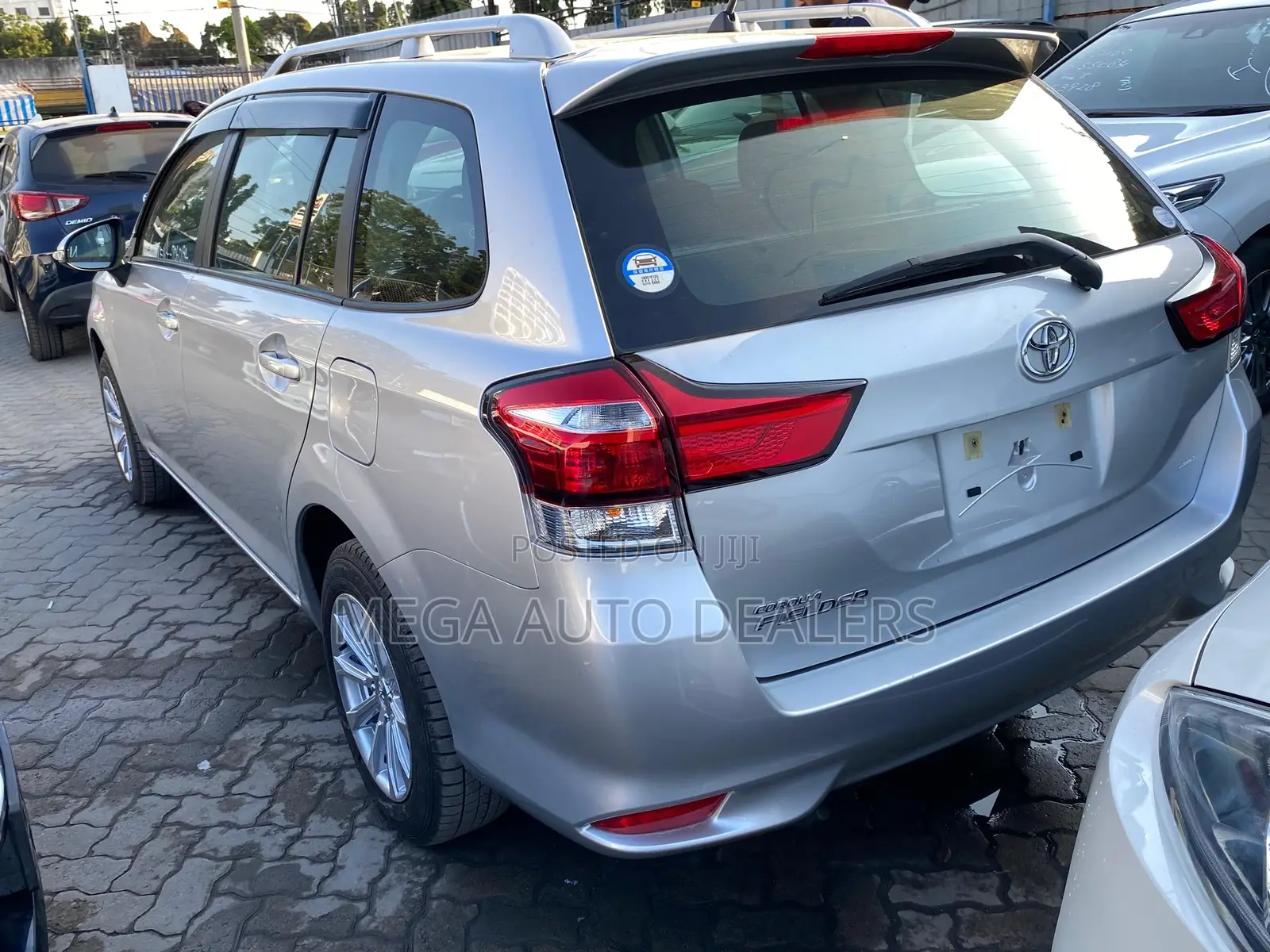 Toyota Corolla Fielder 2018 Silver