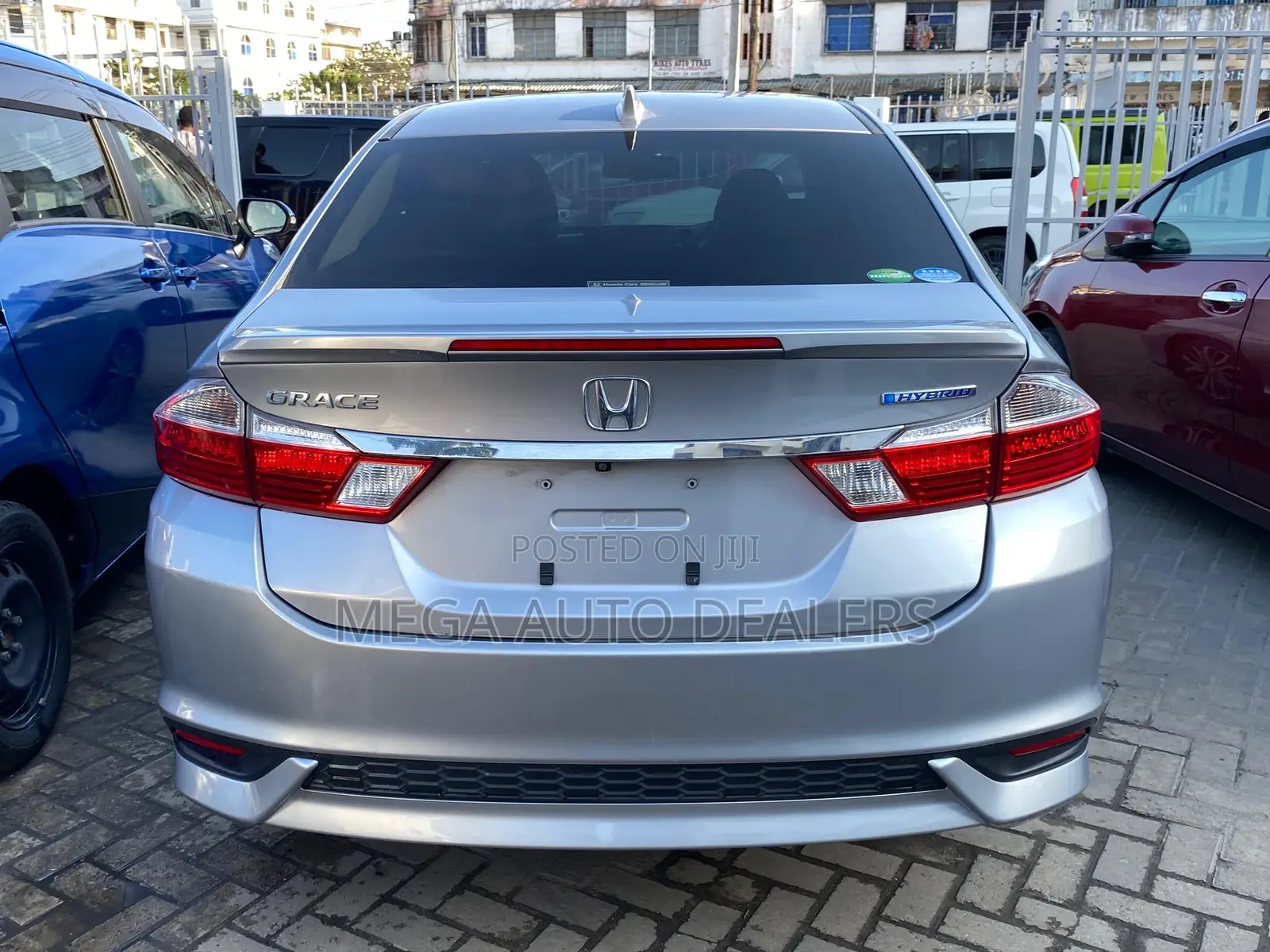 Honda Grace 2018 Silver