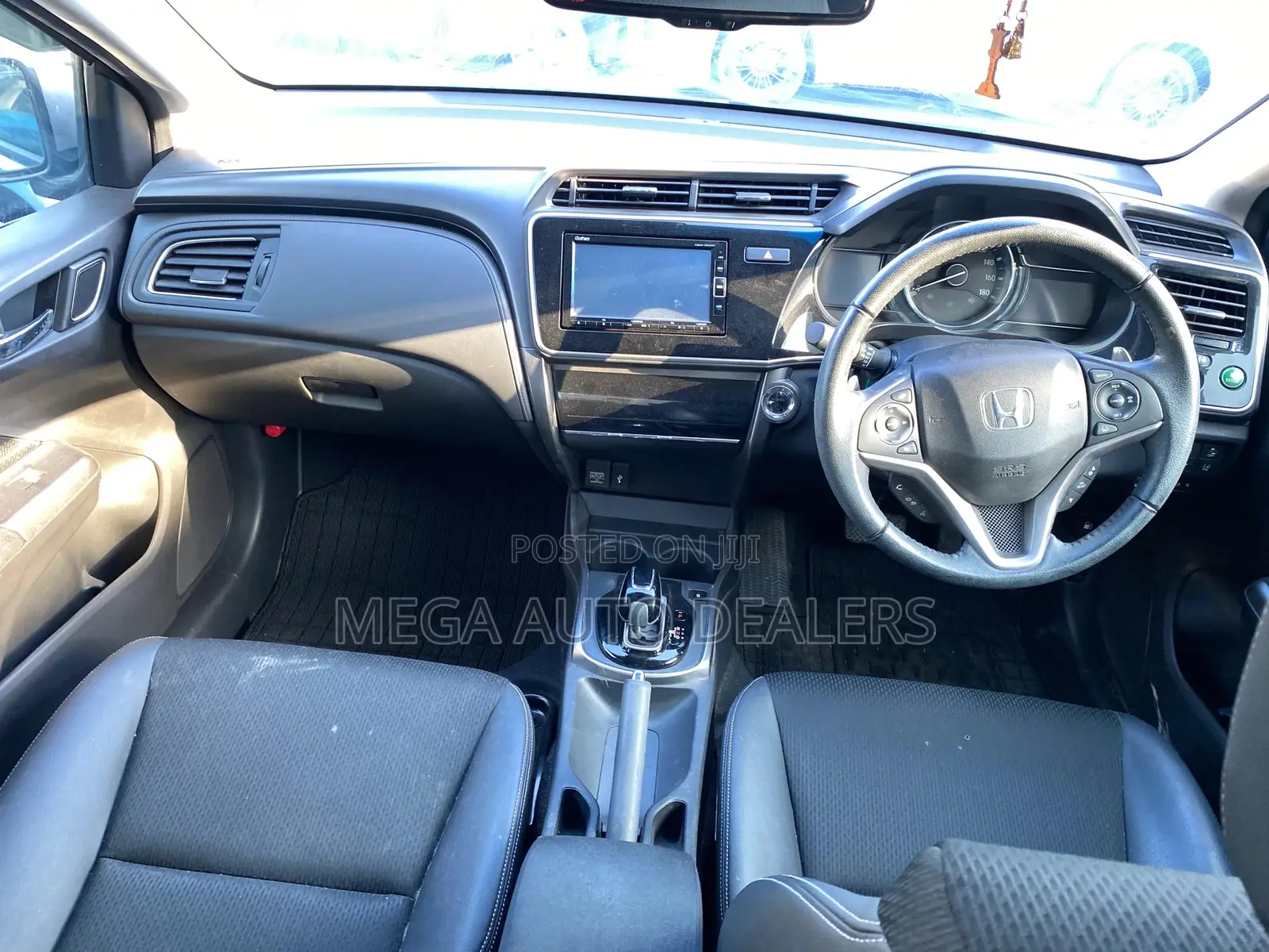 Honda Grace 2018 Silver