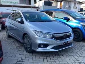 Honda Grace 2018 Silver