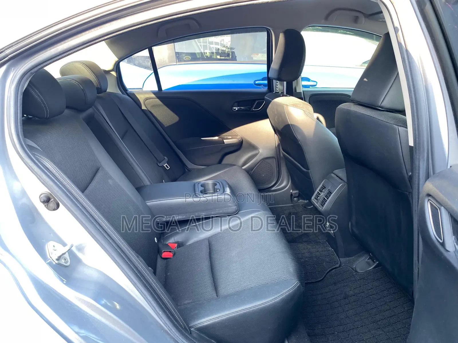 Honda Grace 2018 Silver