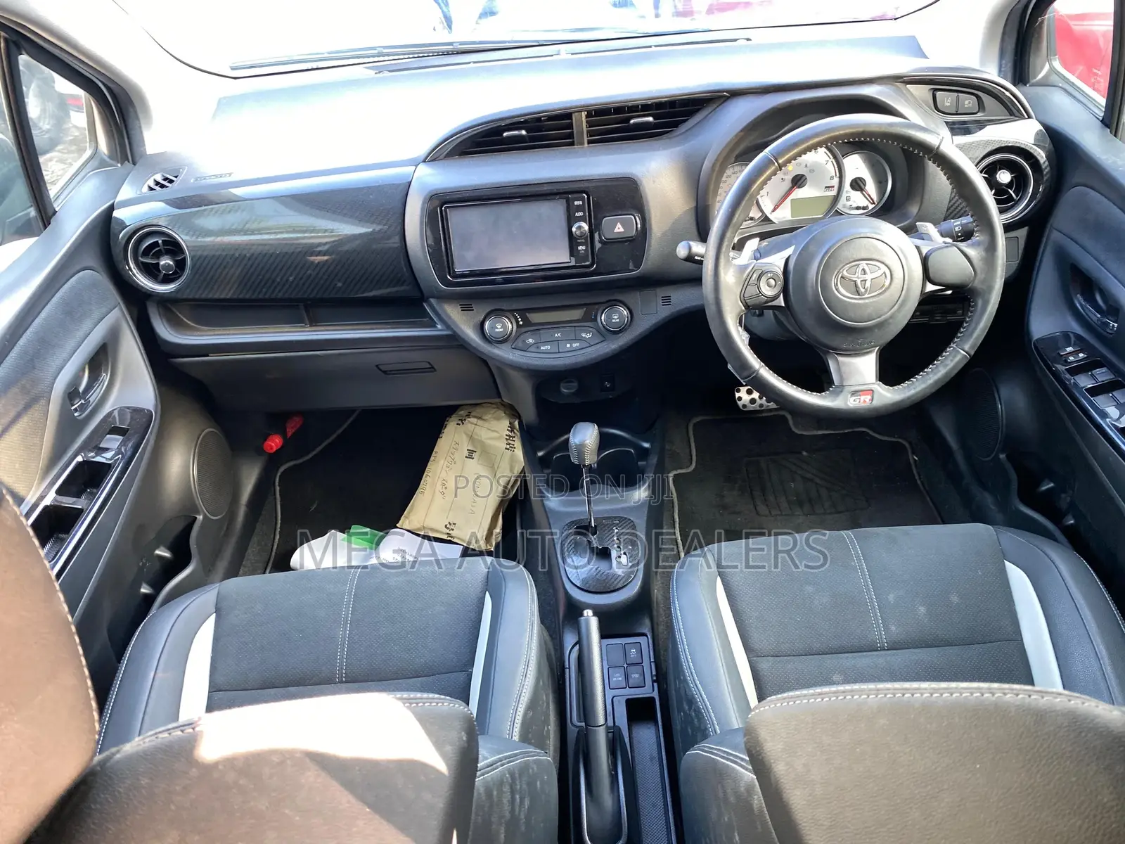 Toyota Vitz 2018 White