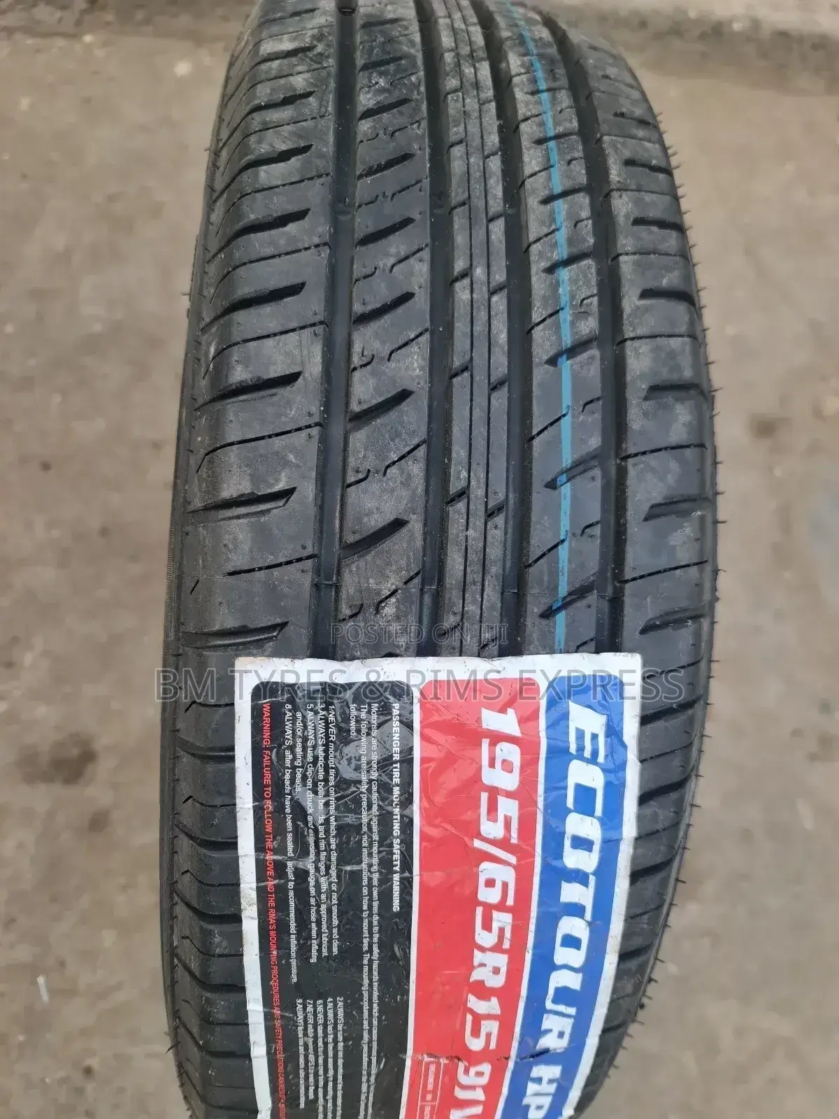 195 /65 R15 Vinmax Tyres.
