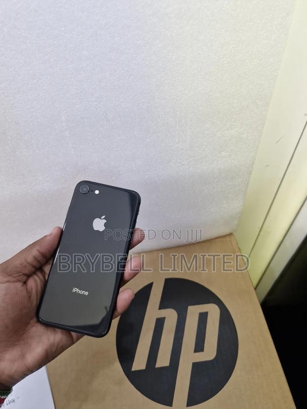 Apple iPhone 8 64 GB Black - thumbnail 5