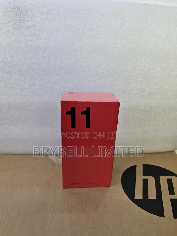 New OnePlus 11 256 GB Black - main view