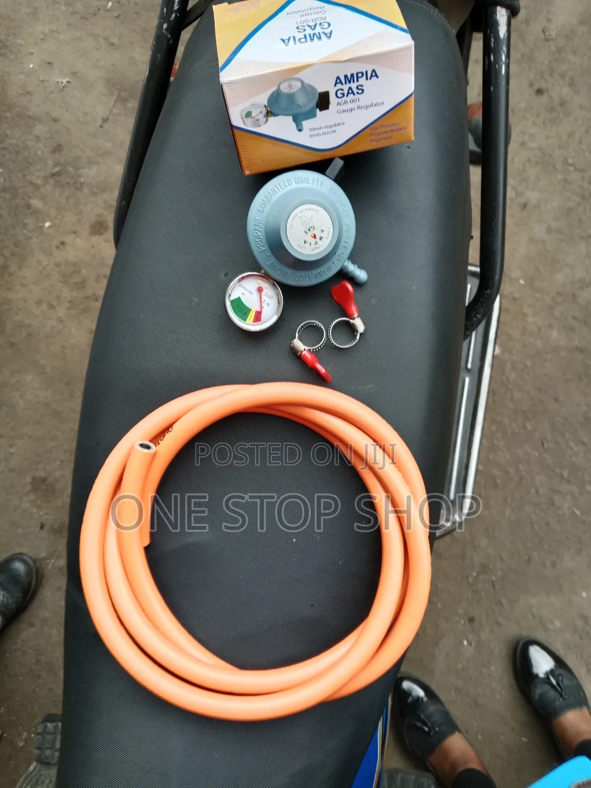 13kg Gas Cylinder Regulator With Level Gauge+2mtr Pipe+2clips