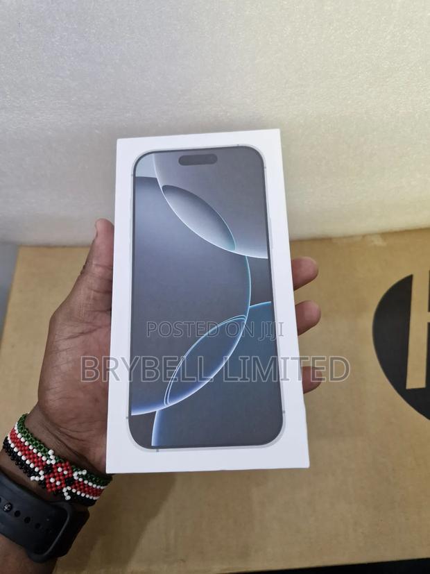 New Apple iPhone 16 Pro Max 256 GB White