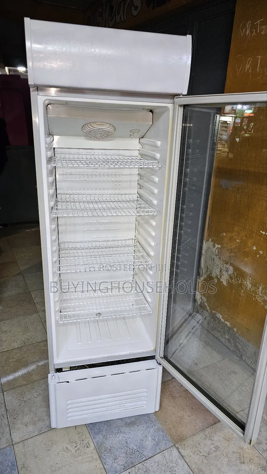 Ramtons 250l Showcase Display Fridge
