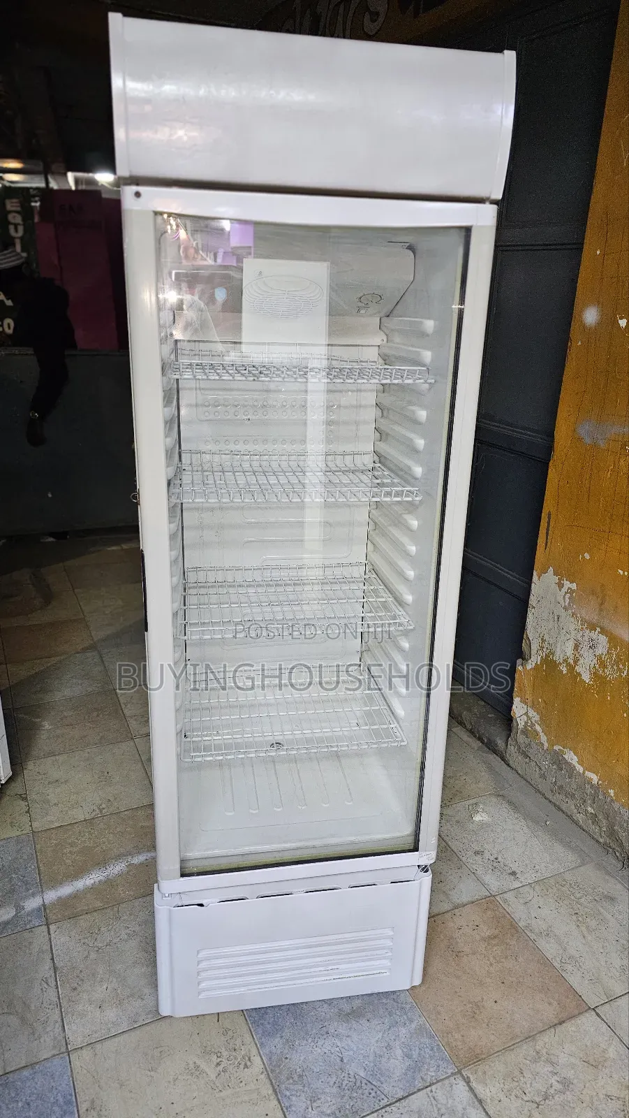 Ramtons 250l Showcase Display Fridge