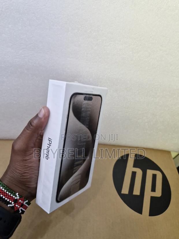 New Apple iPhone 15 Pro Max 256 GB White - thumbnail 4