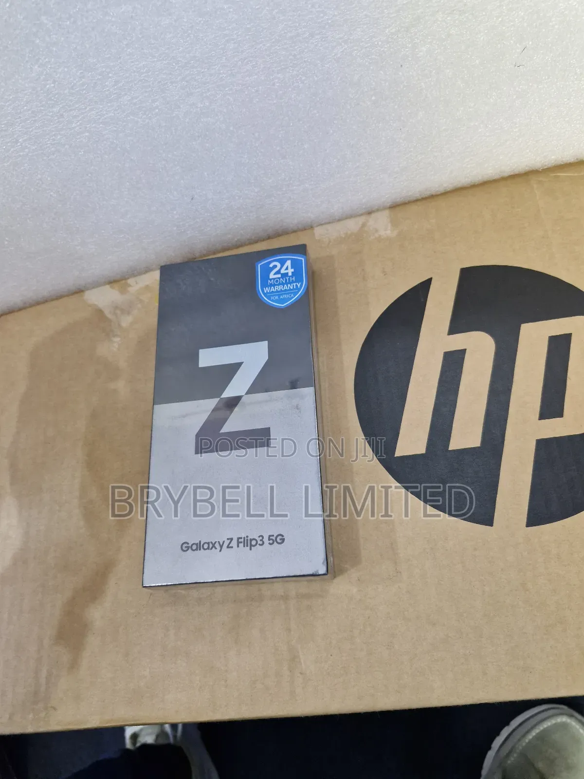 New Samsung Galaxy Z Flip3 5G 128 GB Black