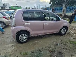 Toyota Passo 1.0 AWD 2015 Pink