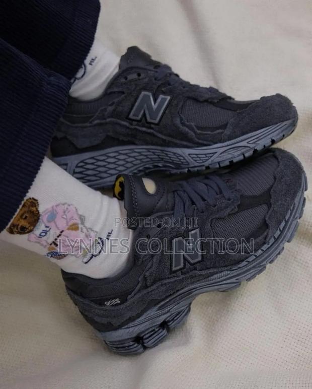 New Balance 2002 Black ,New Balances Sizes 38-45