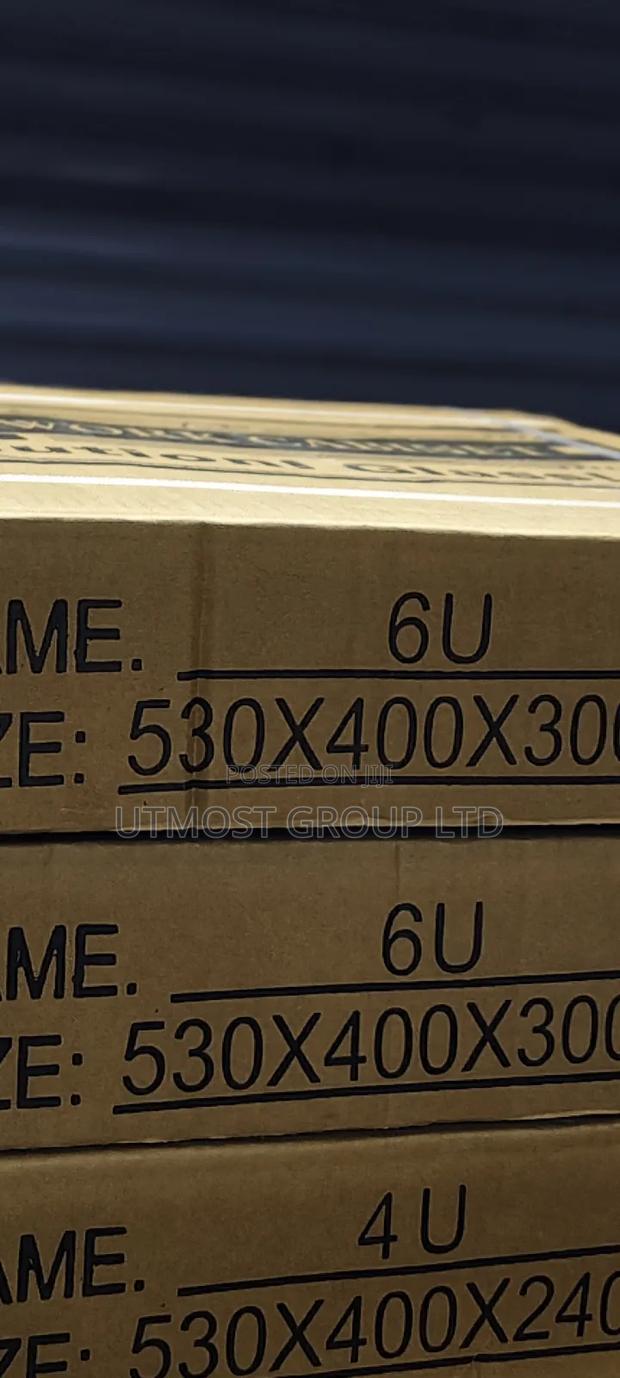 4u Data Cabinet 530×400×240 Wall Mount - main view