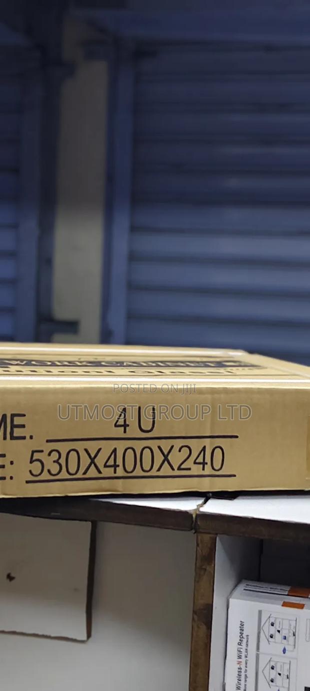 4u Wall Mount Data Rack With Glass Door - main view