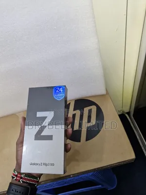 New Samsung Galaxy Z Flip3 5G 256 GB Purple