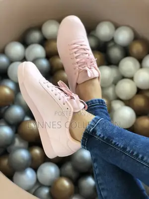 Reebok Classic Peach, Classic Peach Sizes 36-40