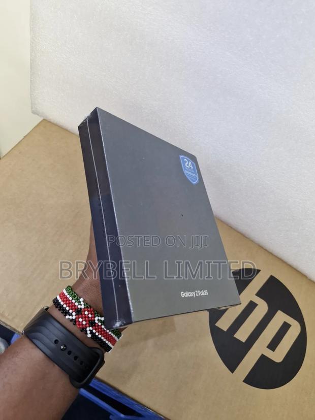 New Samsung Galaxy Z Fold 5 512 GB Black - thumbnail 4