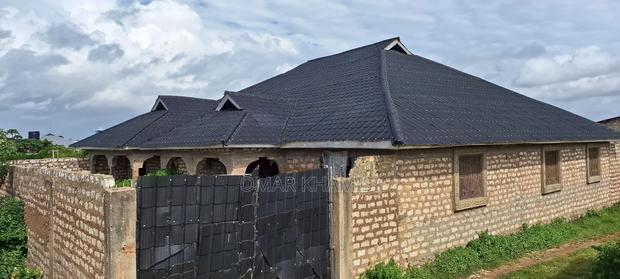 Two Units House For Sale - thumbnail 2