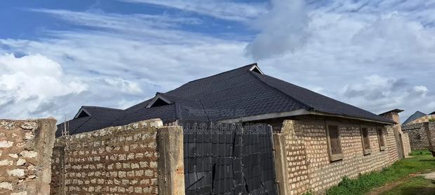Two Units House For Sale - thumbnail 3