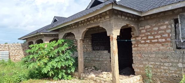 Two Units House For Sale - thumbnail 9