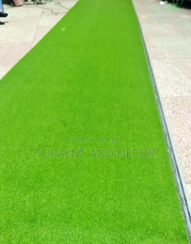Pure Green Walkway Artificial Grass Carpet for Decor - main view