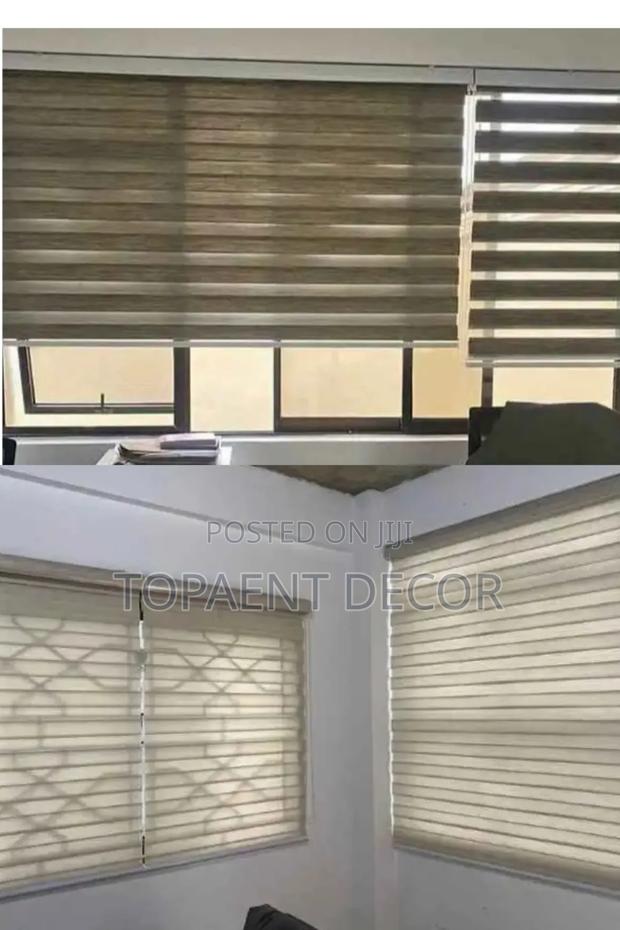 Where Sunlight Meets Elegance Window Horizontal Office Blinds