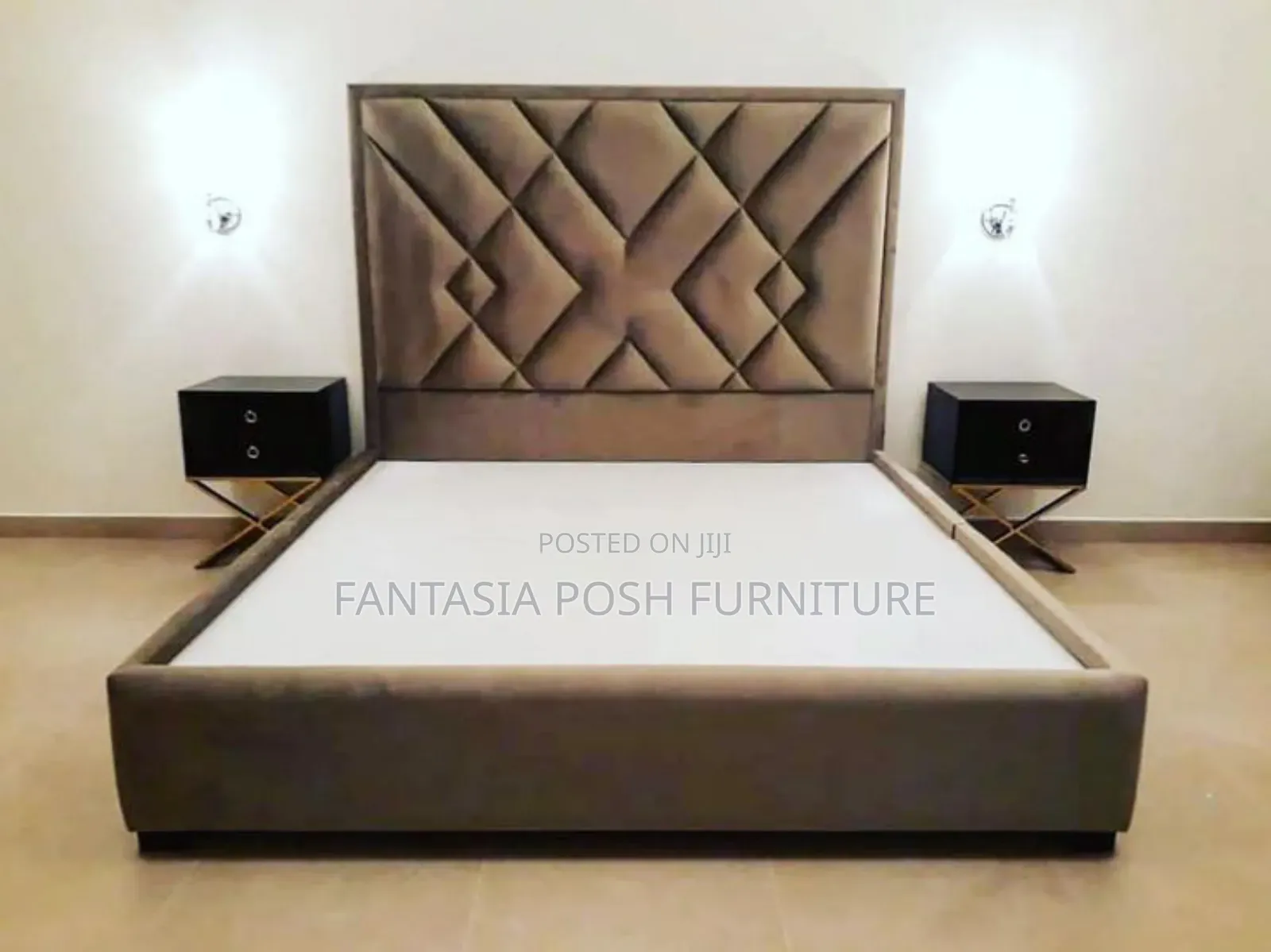 5x6 Geometric Pattern Velvet Bed