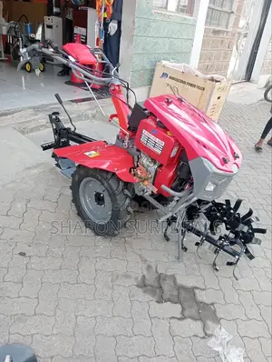 Power Tiller With Many Attachments