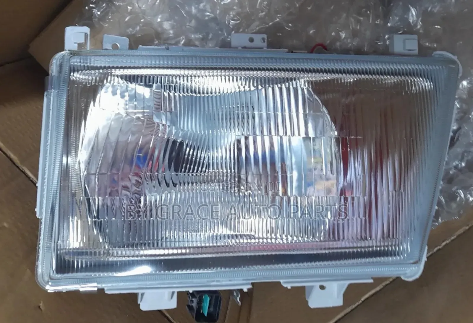 Headlamp Mitsubishi Canter 4m 2005