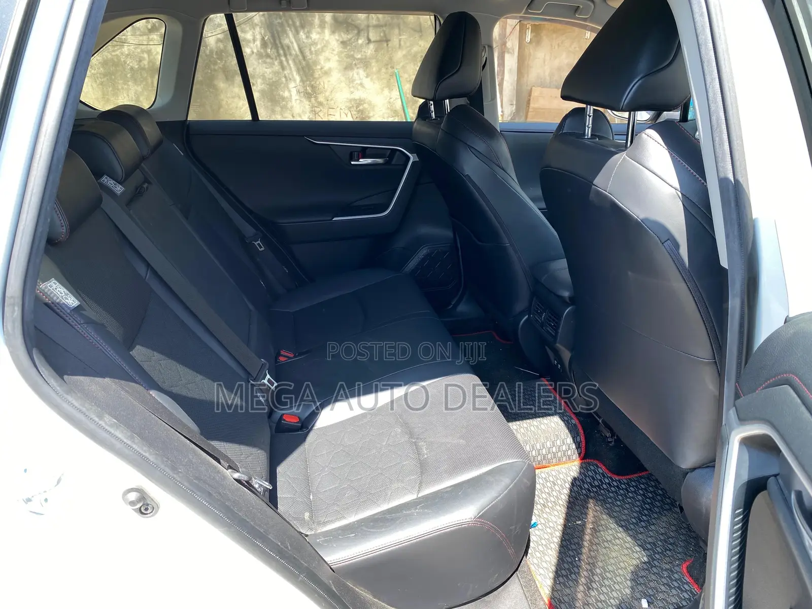Toyota RAV4 Adventure 2019 White